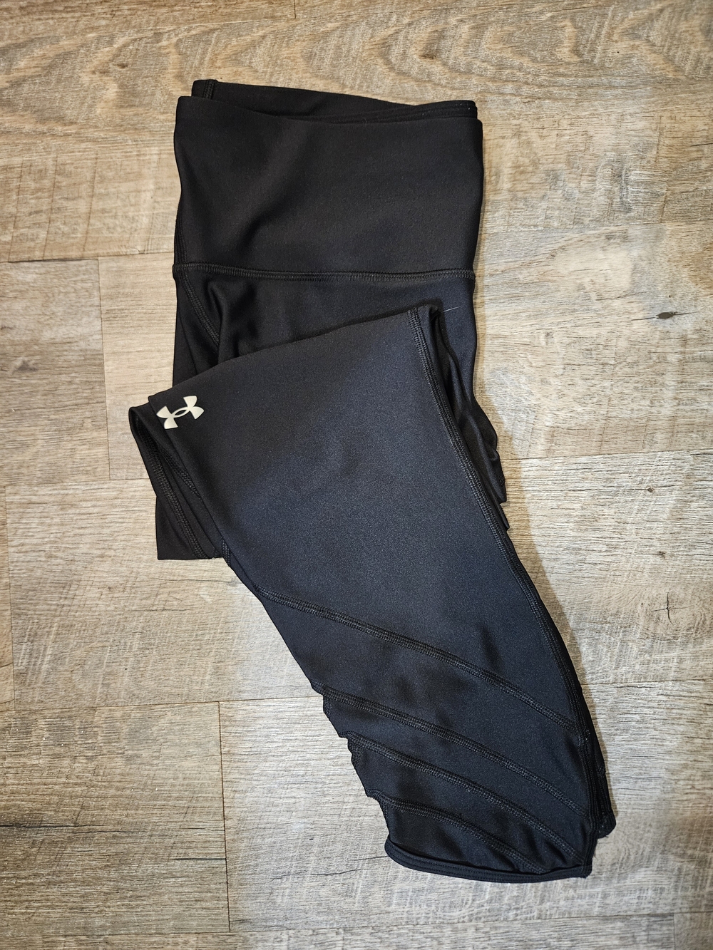 Under Armour 3/4 Black Compression Leggings
